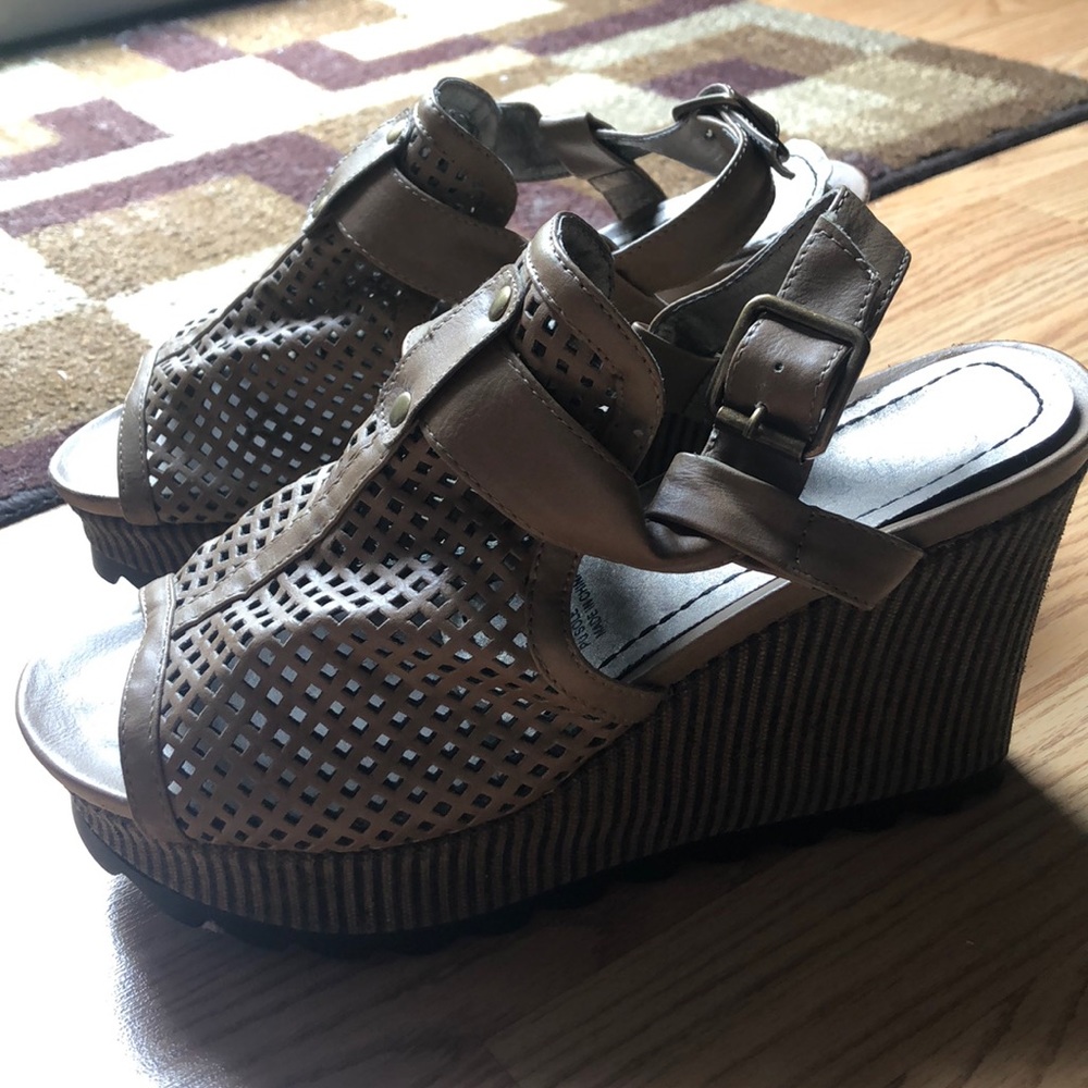 Comfortable Wedge sandals